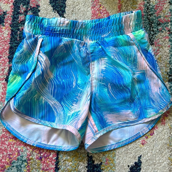 Girl’s summer athletic shorts - Picture 1 of 2